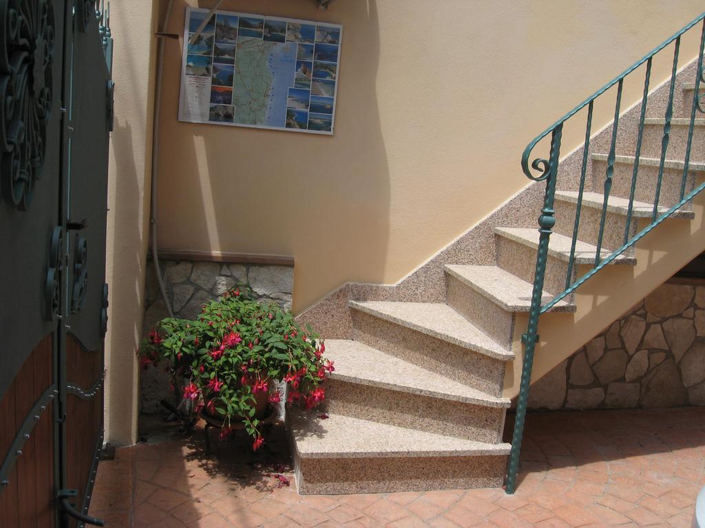 B&B Issicoro Baunei Buitenkant foto